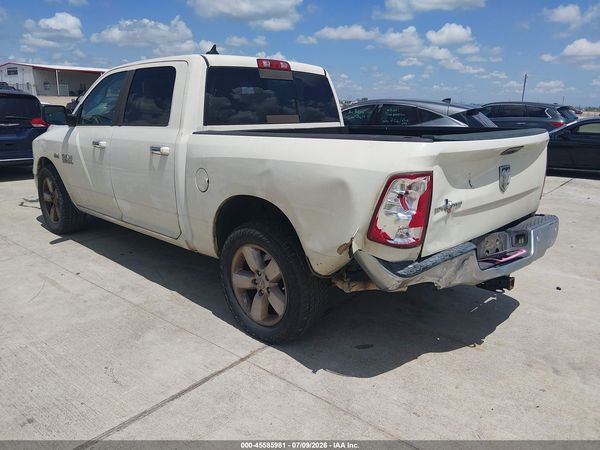 2016 RAM 1500 SLT