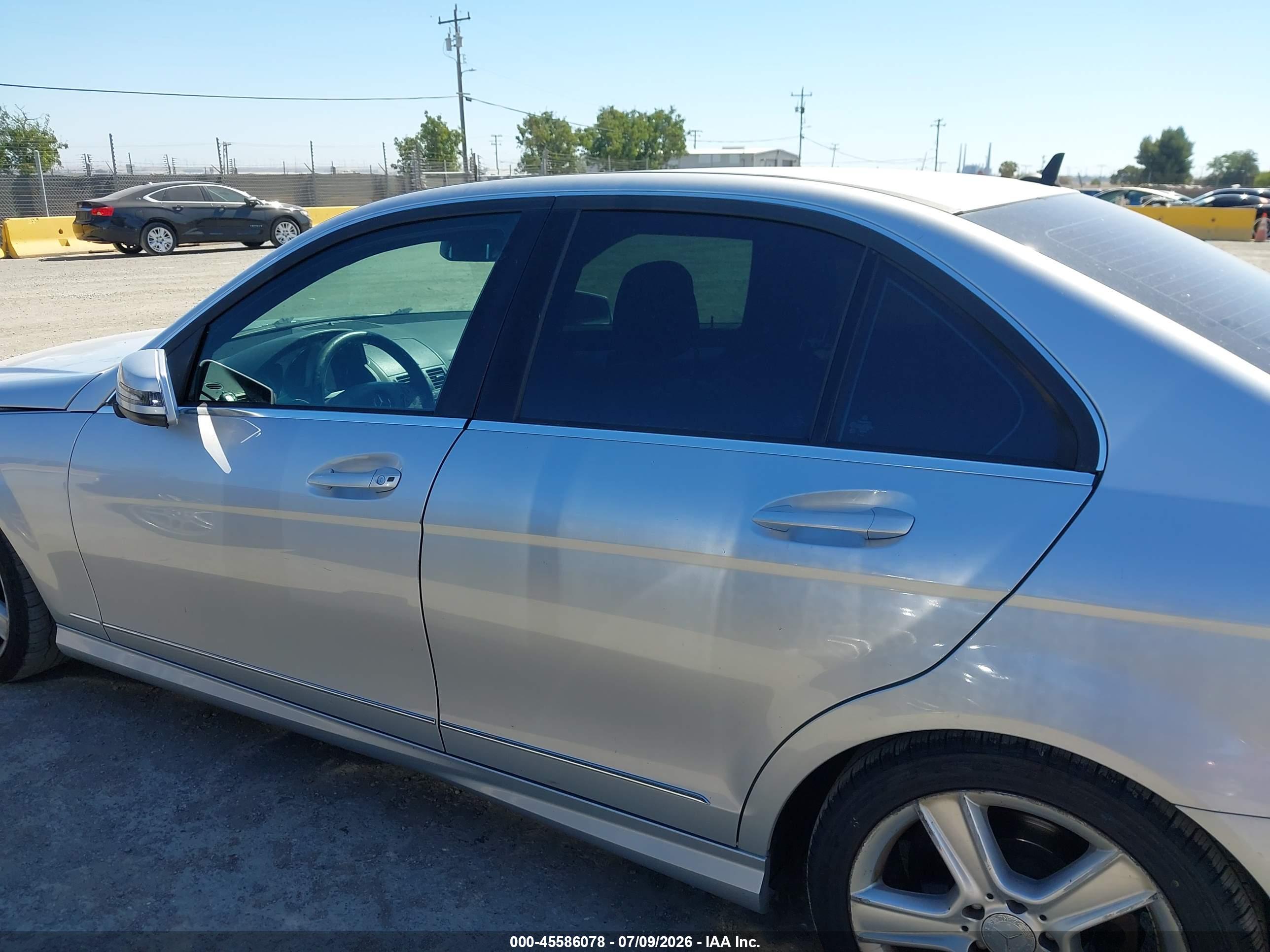 2010 MERCEDES-BENZ C 300 C300
