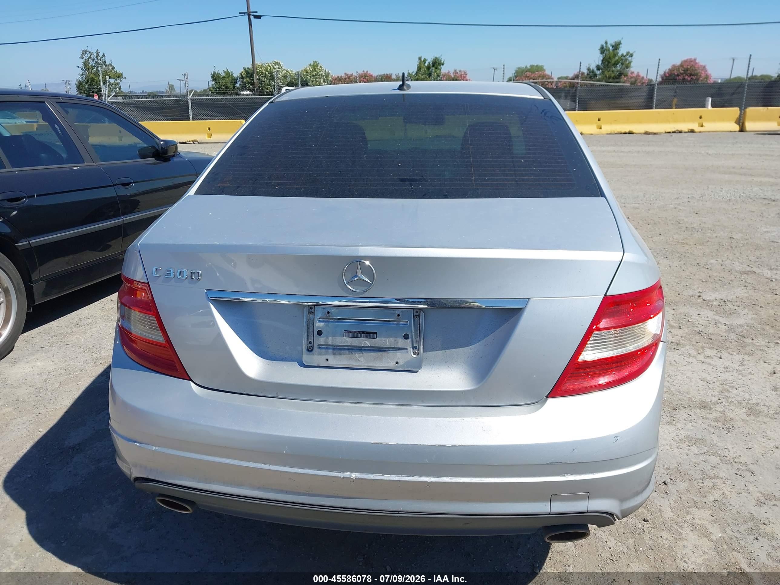 2010 MERCEDES-BENZ C 300 C300