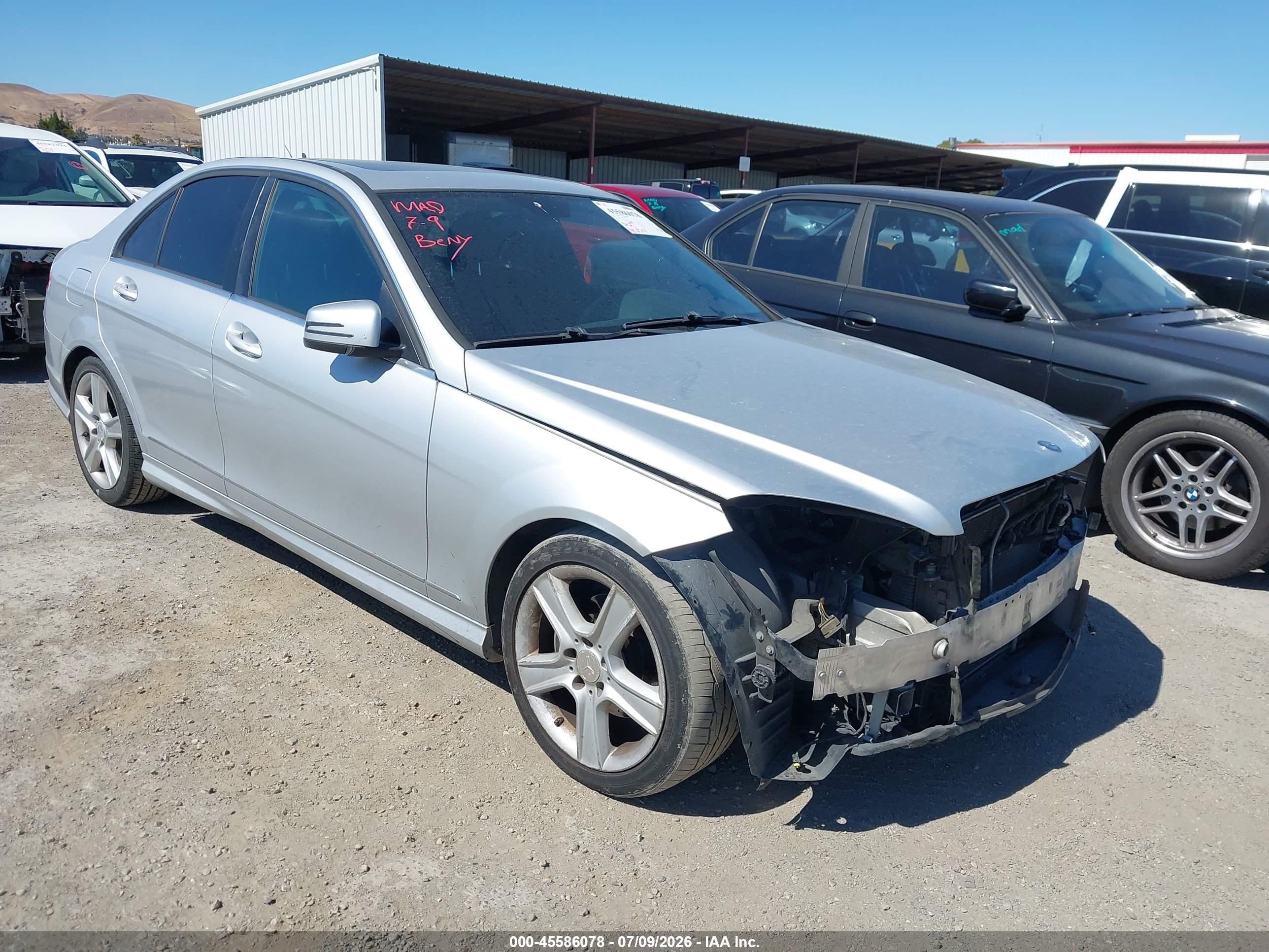 2010 MERCEDES-BENZ C 300 C300