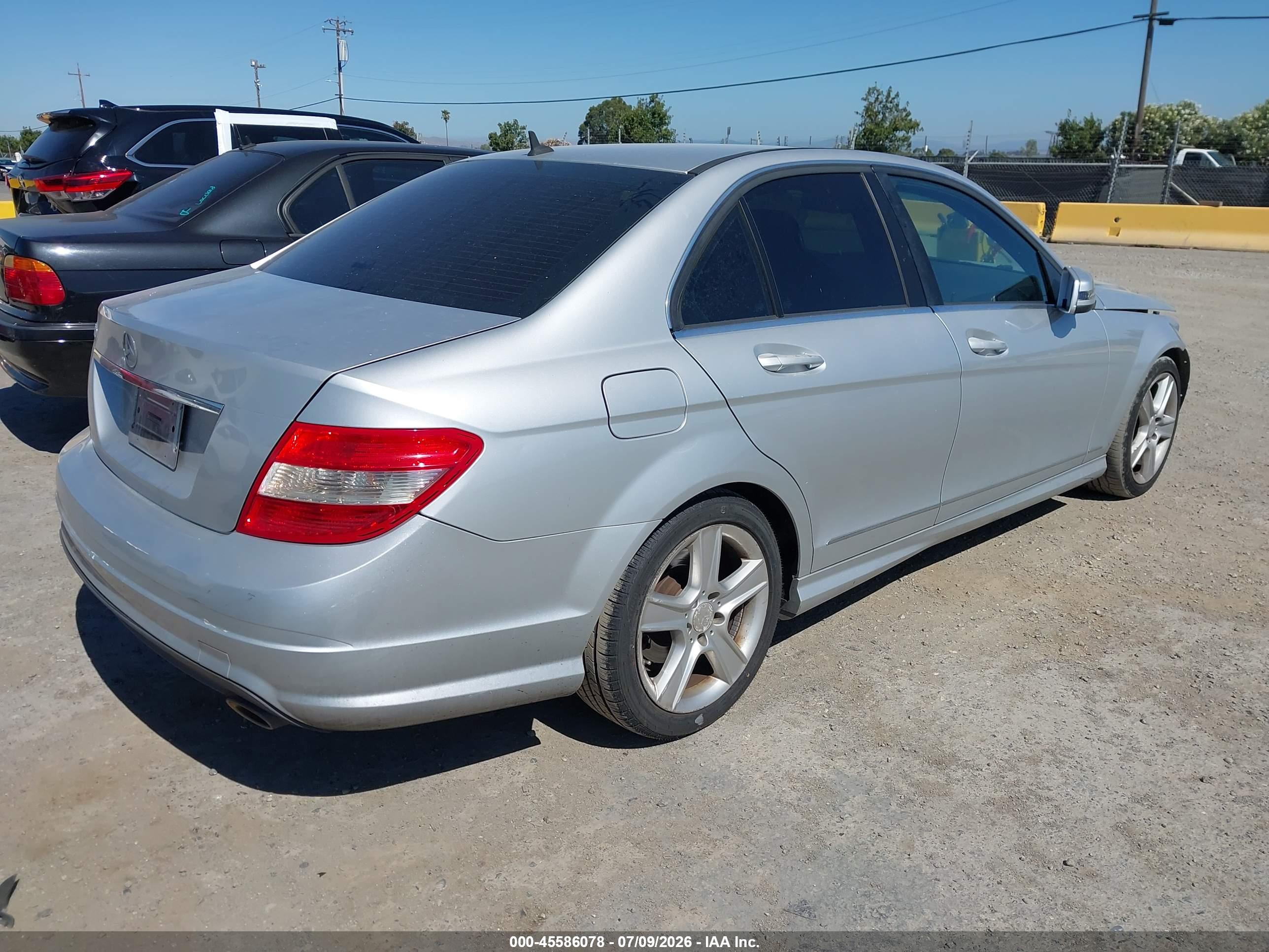 2010 MERCEDES-BENZ C 300 C300