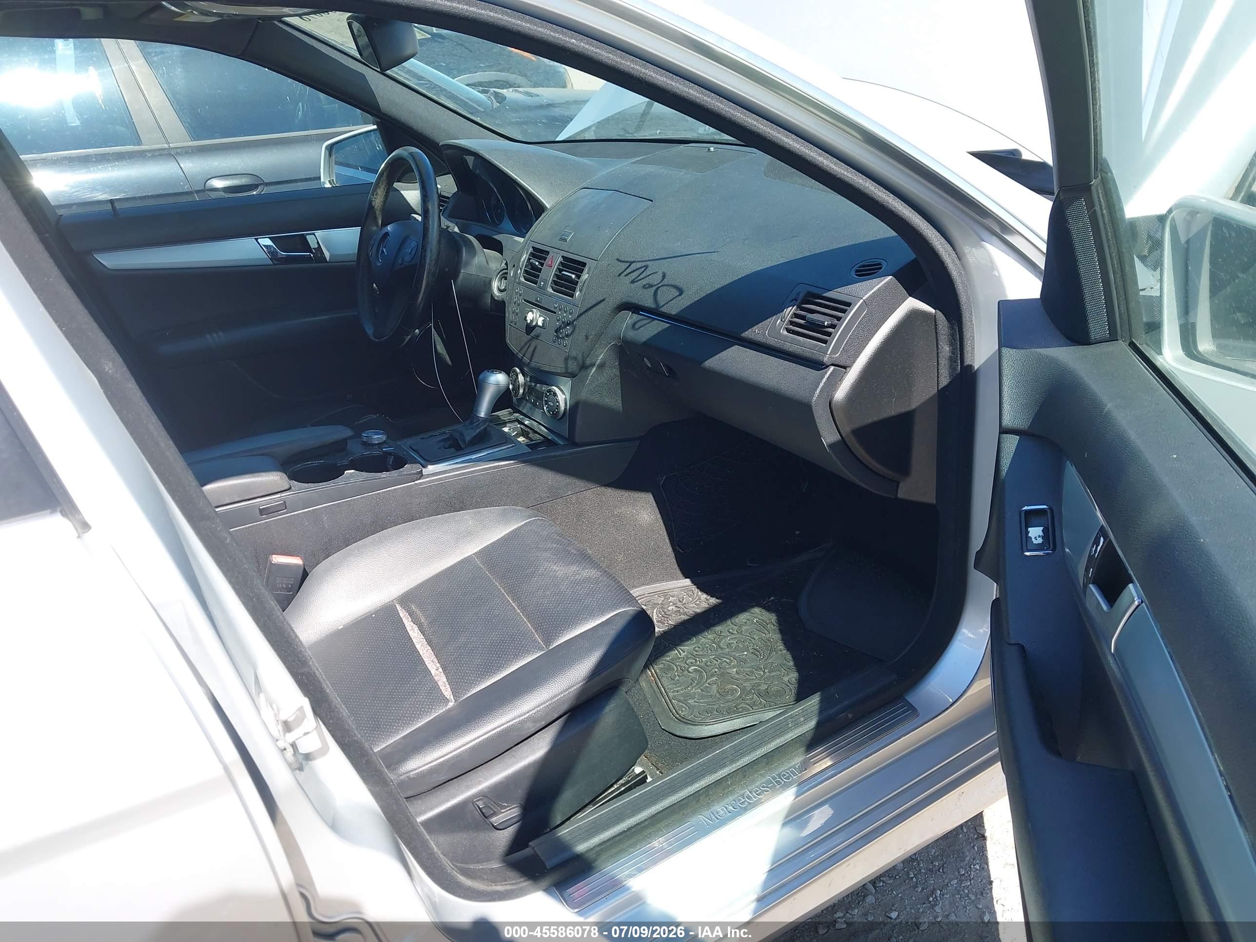 2010 MERCEDES-BENZ C 300 C300