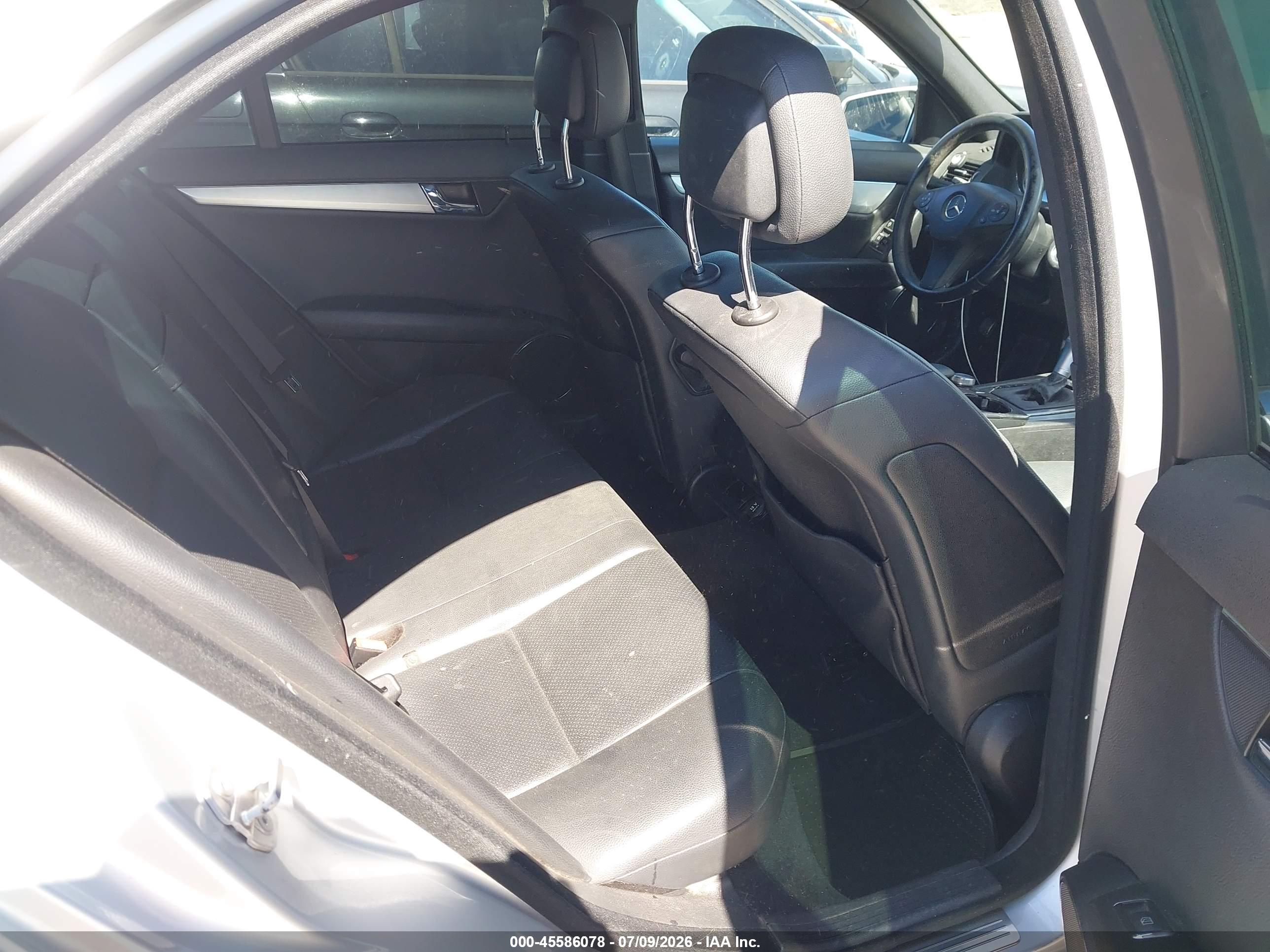 2010 MERCEDES-BENZ C 300 C300