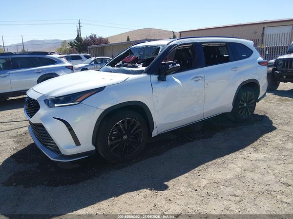 2023 TOYOTA HIGHLANDER XSE