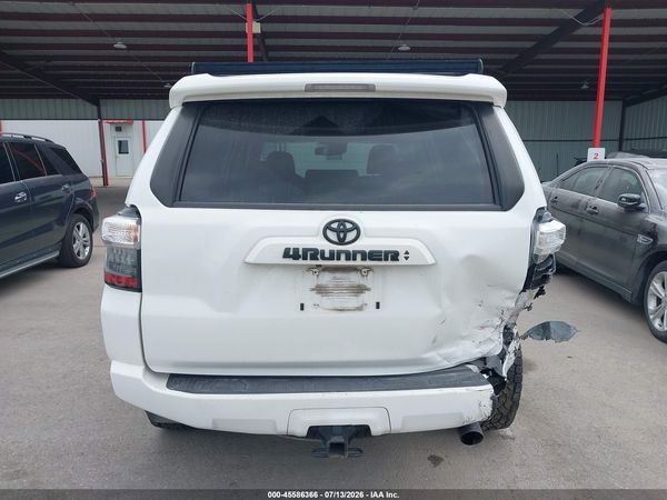 2022 TOYOTA 4RUNNER SR5 PREMIUM