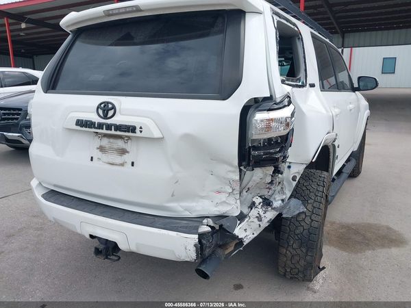 2022 TOYOTA 4RUNNER SR5 PREMIUM