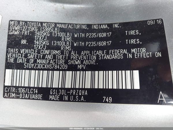 2017 TOYOTA SIENNA XLE PREMIUM 8 PASSENGER — I9