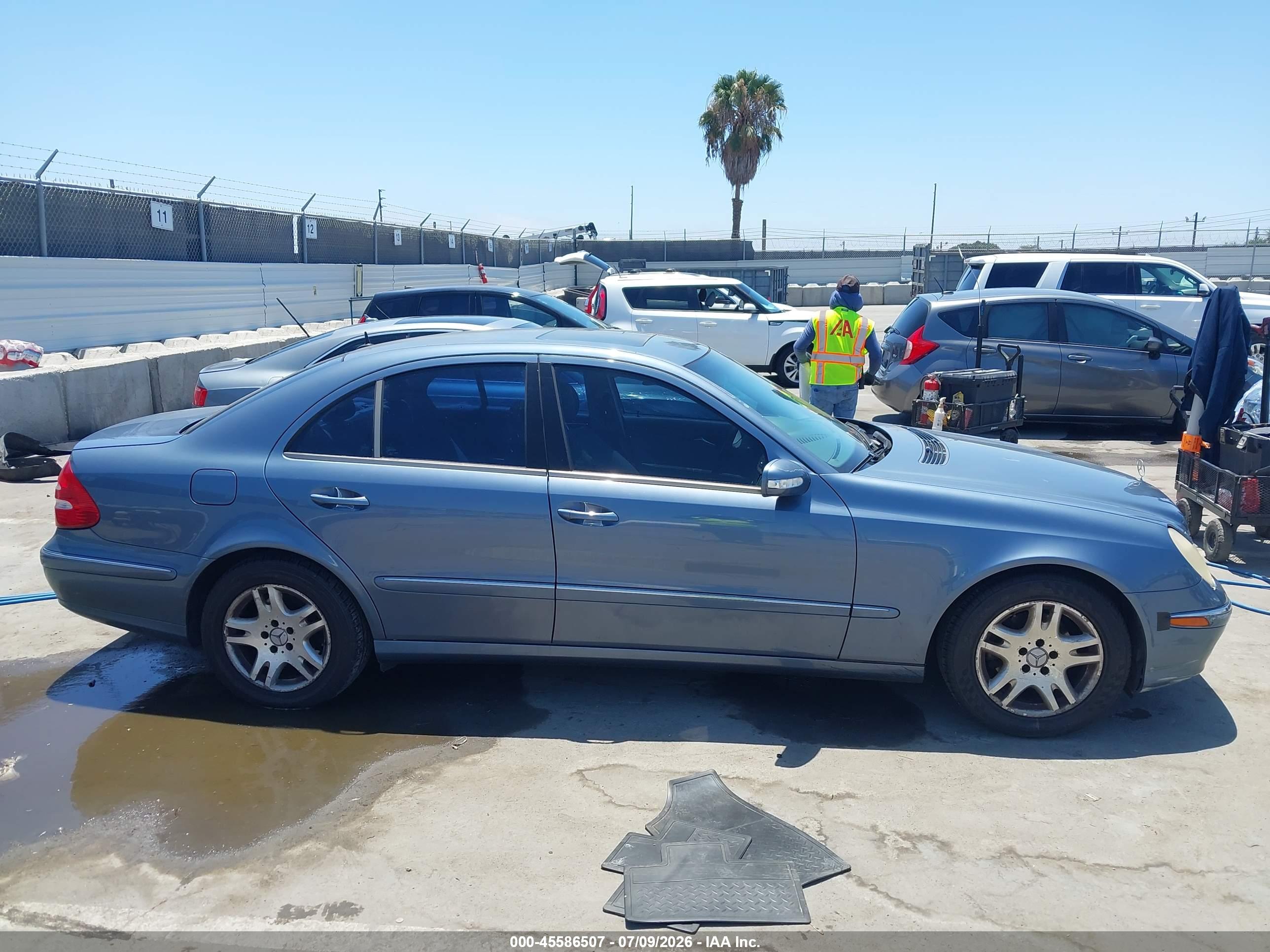 2004 MERCEDES-BENZ E E320