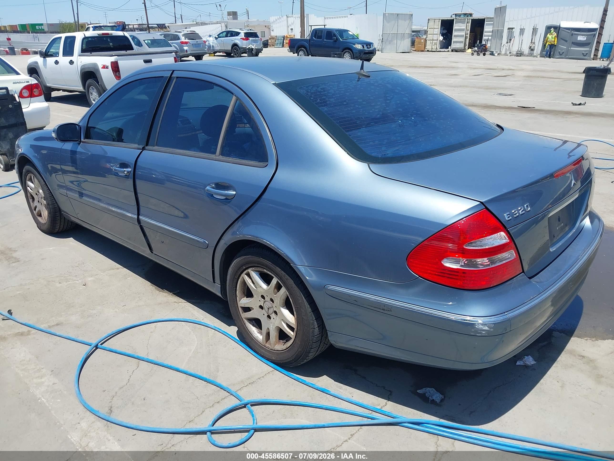 2004 MERCEDES-BENZ E E320