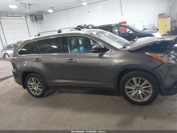 2016 TOYOTA HIGHLANDER XLE