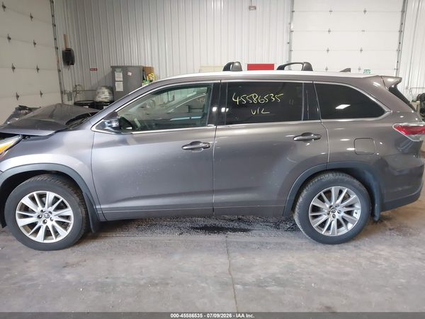 2016 TOYOTA HIGHLANDER XLE