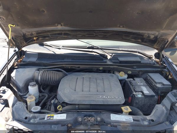 2013 DODGE GRAND CARAVAN R/T — I10