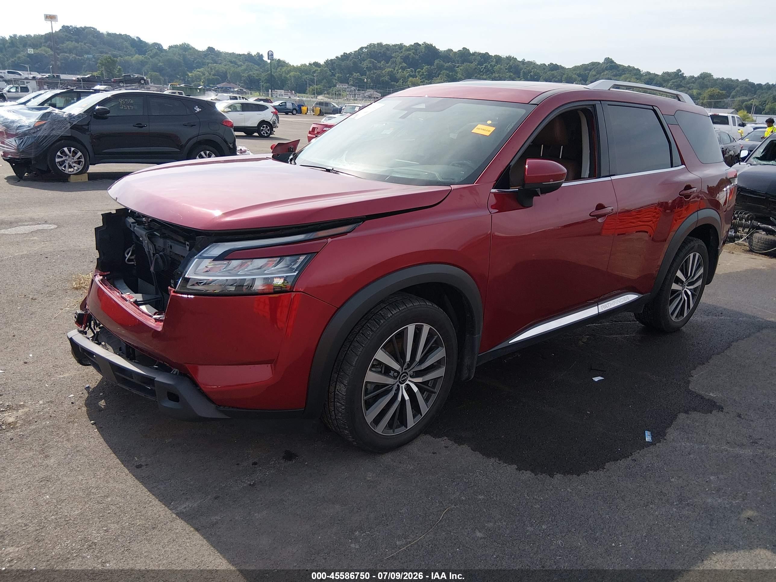 2022 NISSAN PATHFINDER PLATINUM 4WD — I2