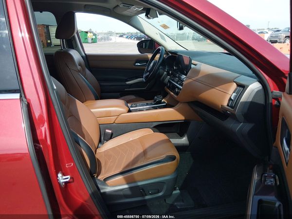 2022 NISSAN PATHFINDER PLATINUM 4WD — I5