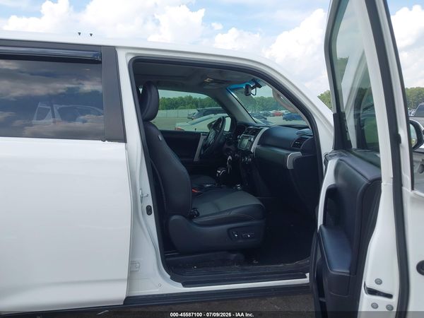 2018 TOYOTA 4RUNNER SR5 PREMIUM
