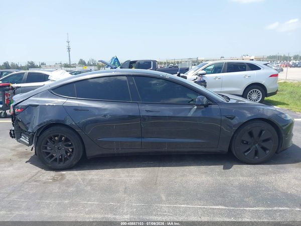 2025 TESLA MODEL 3