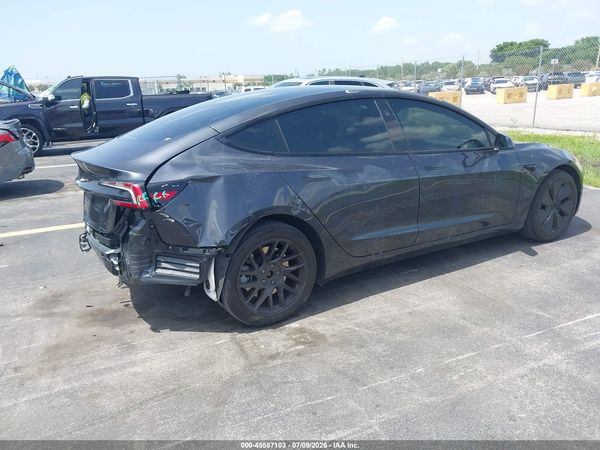 2025 TESLA MODEL 3