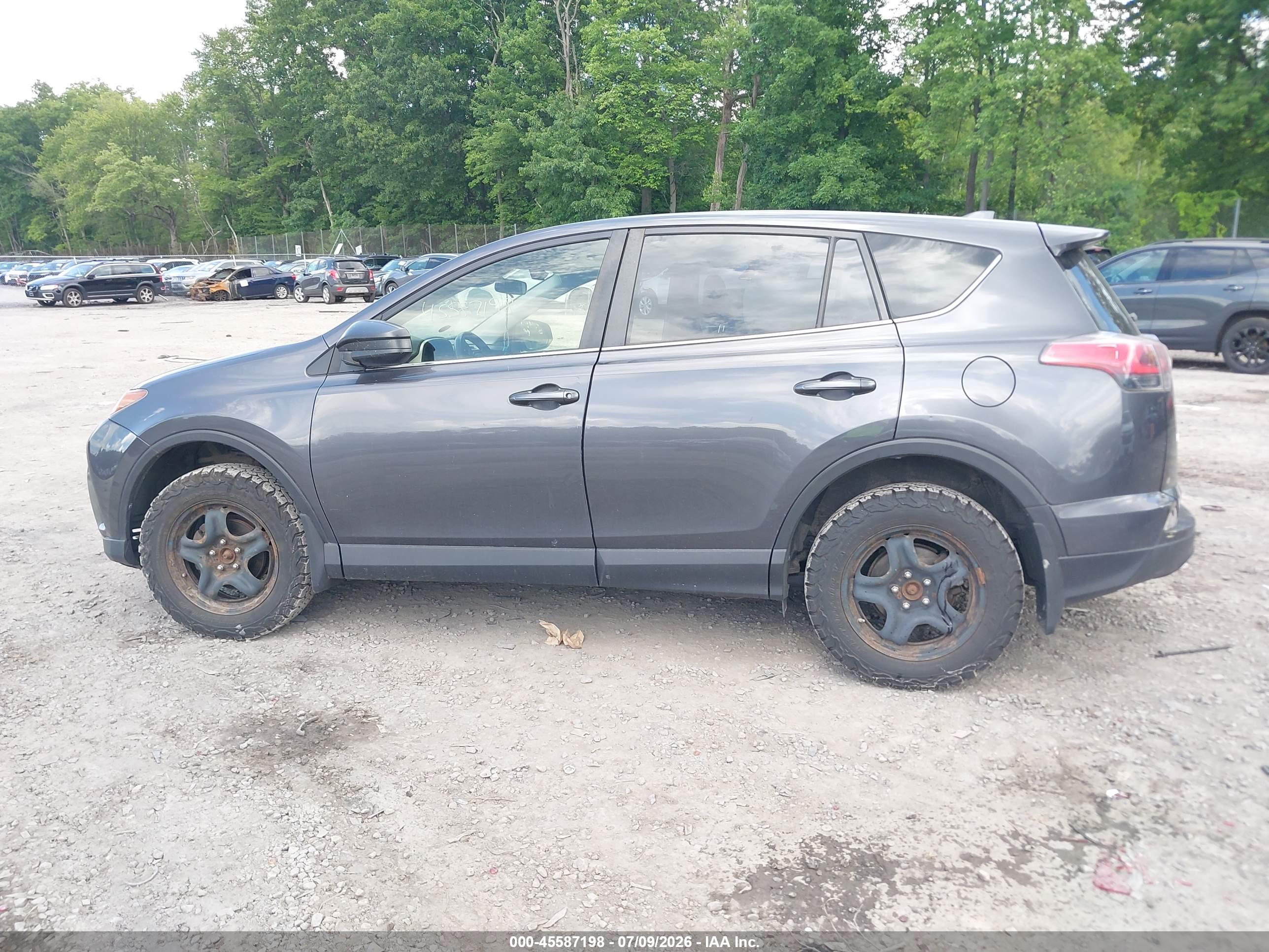 2018 TOYOTA RAV4 LE