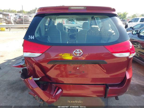 2014 TOYOTA SIENNA L V6 7 PASSENGER