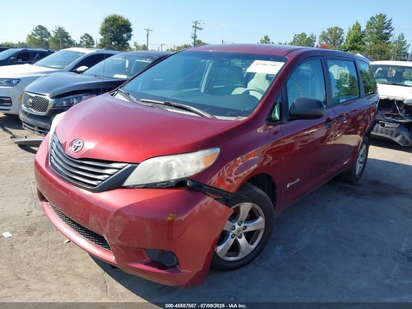 2014 TOYOTA SIENNA L V6 7 PASSENGER