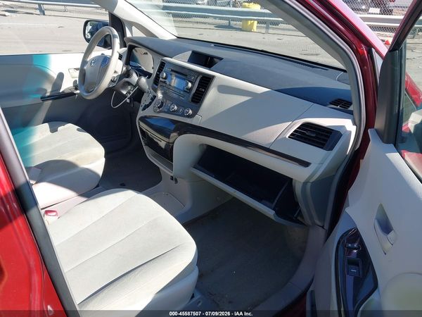 2014 TOYOTA SIENNA L V6 7 PASSENGER