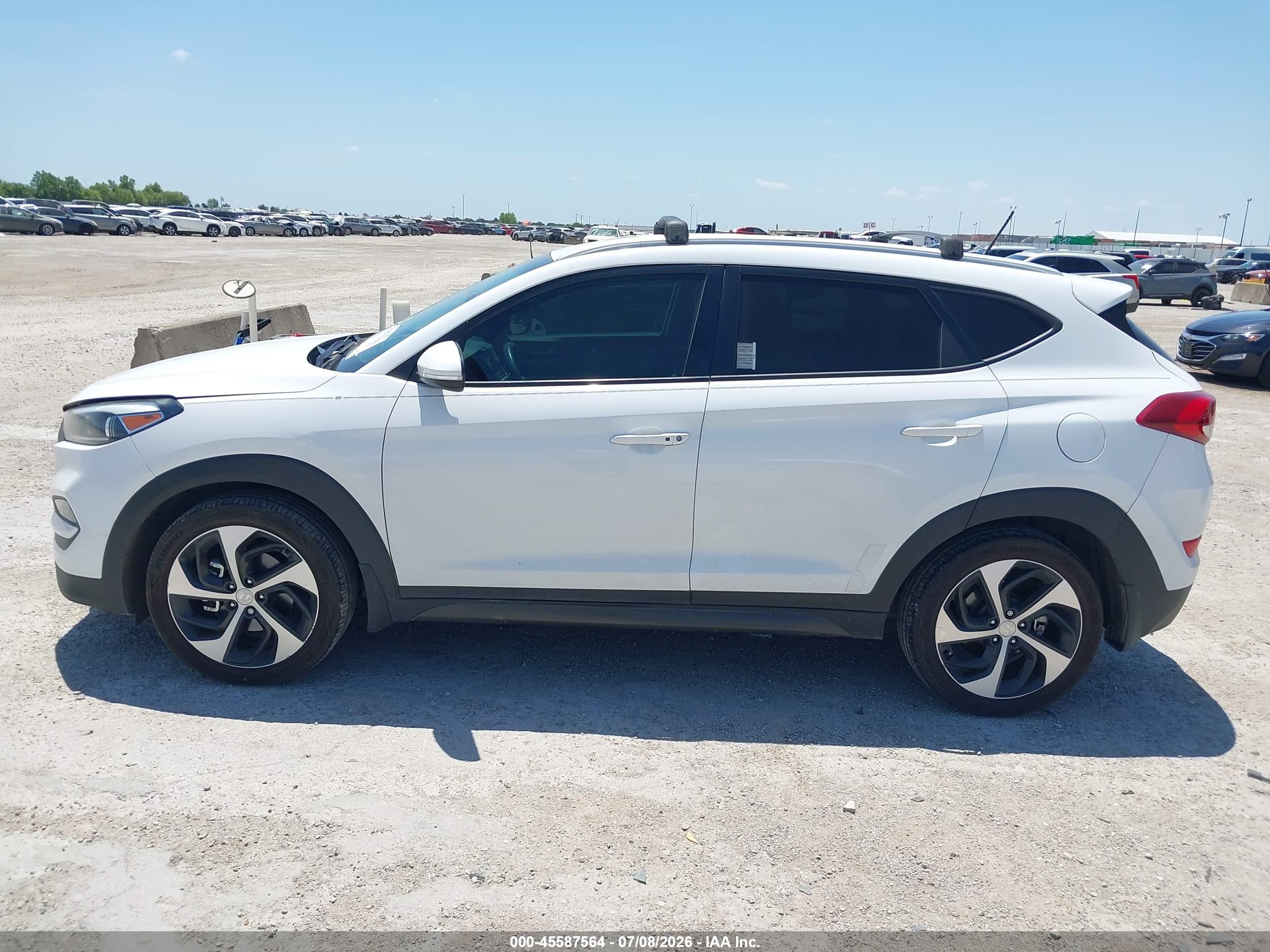 2016 HYUNDAI TUCSON SPORT