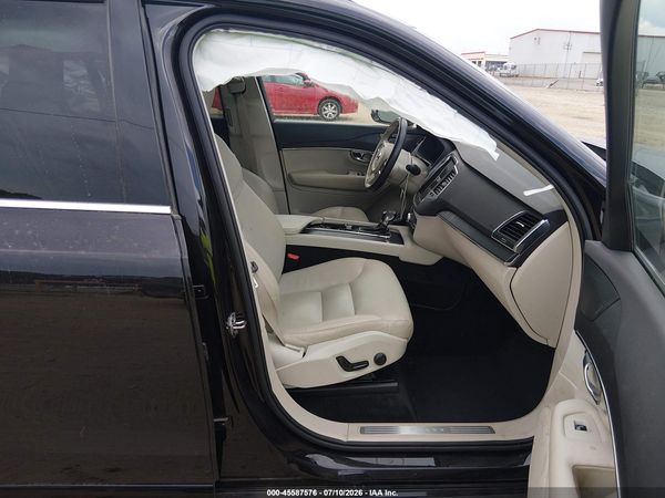 2020 VOLVO XC90 T5 MOMENTUM 7 PASSENGER