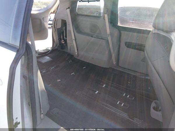 2016 KIA SEDONA SX