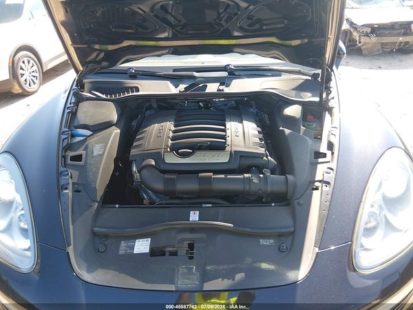 2013 PORSCHE CAYENNE