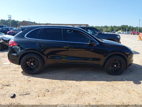 2013 PORSCHE CAYENNE