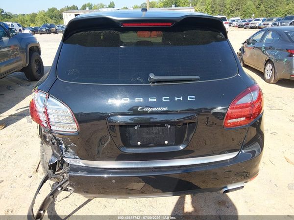 2013 PORSCHE CAYENNE