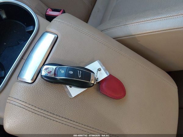 2013 PORSCHE CAYENNE