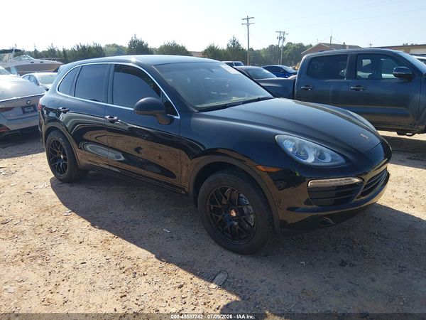 2013 PORSCHE CAYENNE