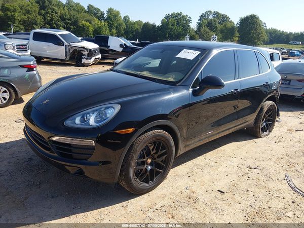 2013 PORSCHE CAYENNE