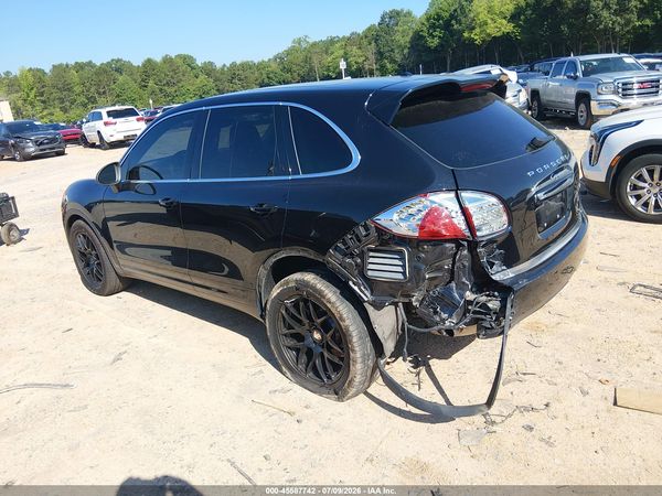 2013 PORSCHE CAYENNE