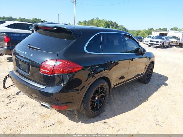 2013 PORSCHE CAYENNE