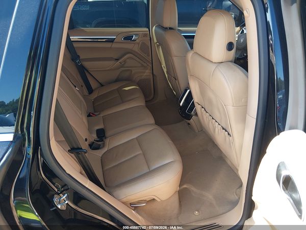 2013 PORSCHE CAYENNE