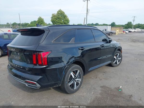 2022 KIA SORENTO S