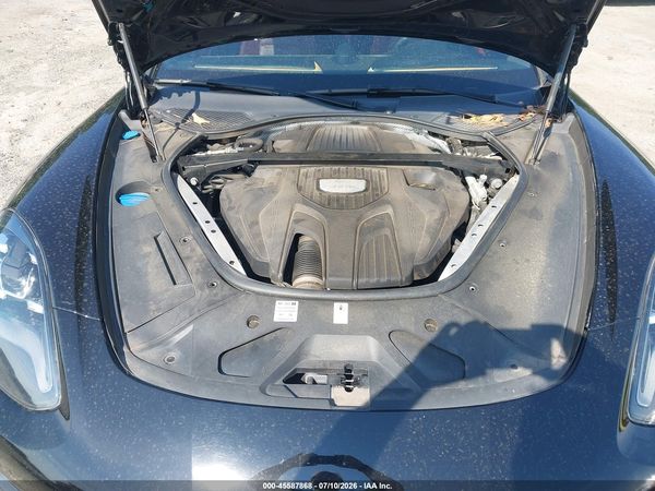 2018 PORSCHE PANAMERA 4