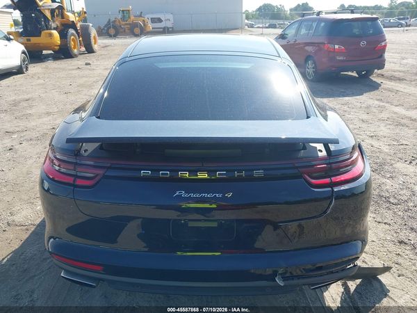2018 PORSCHE PANAMERA 4