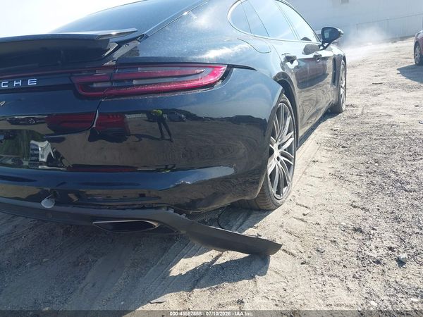 2018 PORSCHE PANAMERA 4
