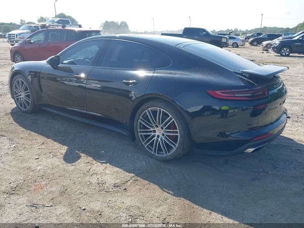 2018 PORSCHE PANAMERA 4