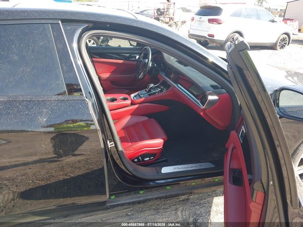 2018 PORSCHE PANAMERA 4