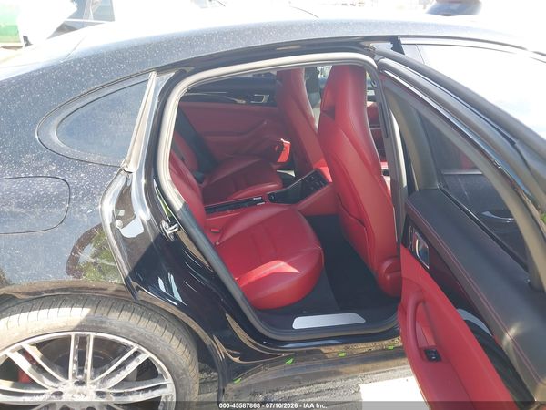 2018 PORSCHE PANAMERA 4