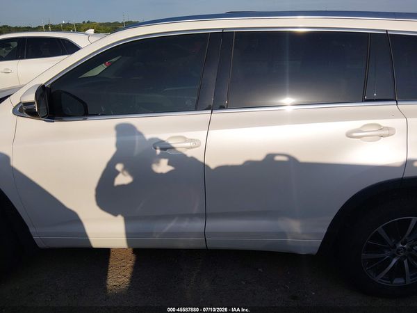 2017 TOYOTA HIGHLANDER XLE