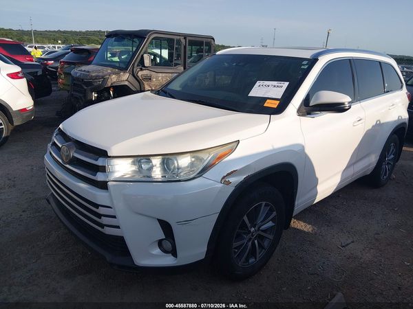 2017 TOYOTA HIGHLANDER XLE