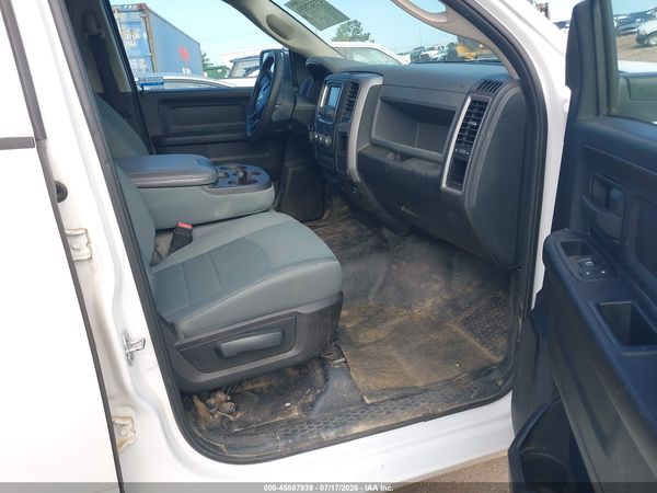 2017 RAM 1500 TRADESMAN  4X4 5'7 BOX