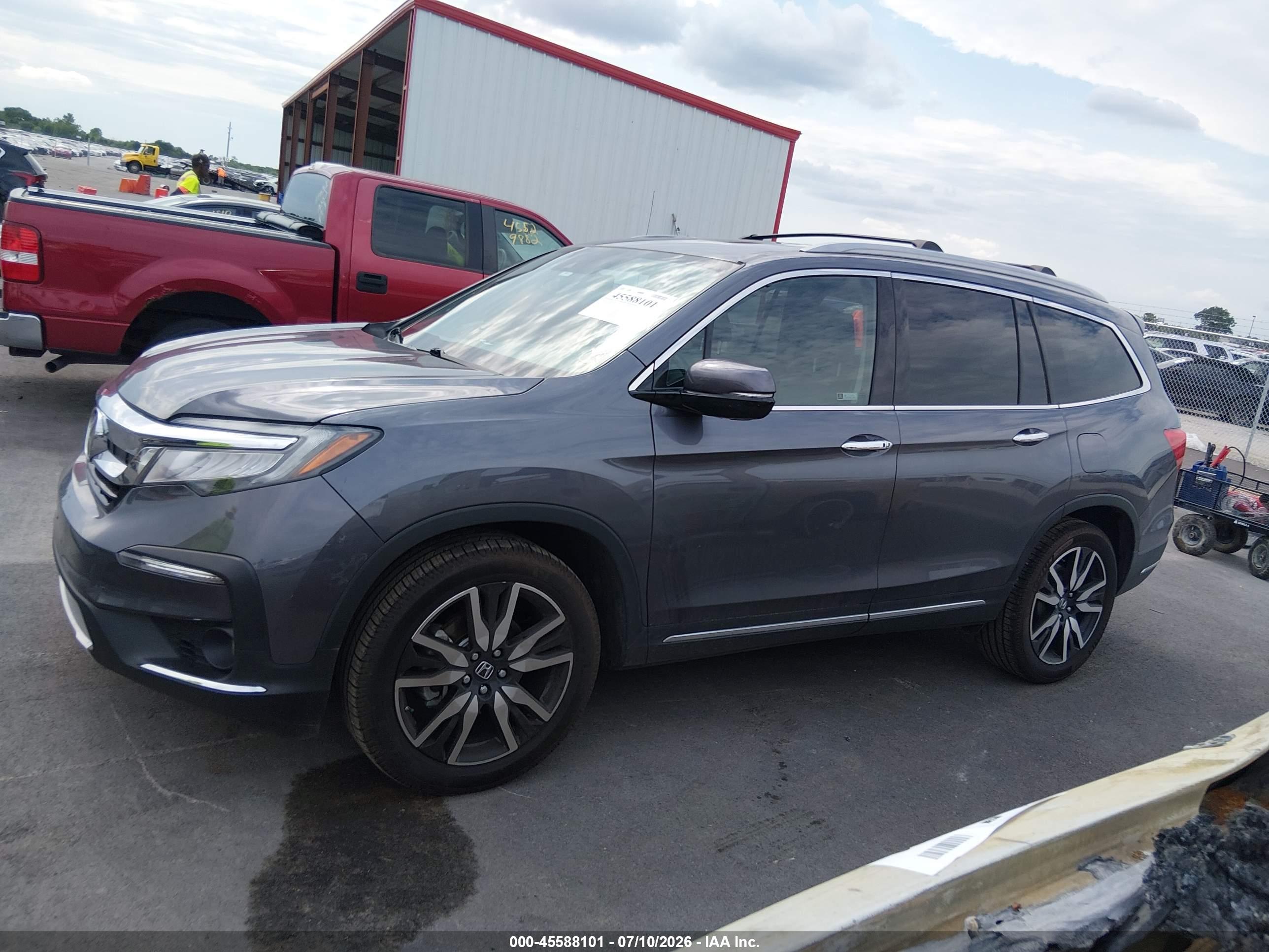 2020 HONDA PILOT AWD TOURING 8 PASSENGER