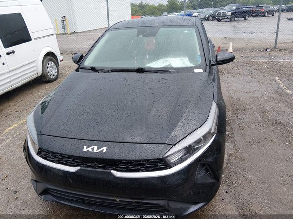 2023 KIA FORTE LX