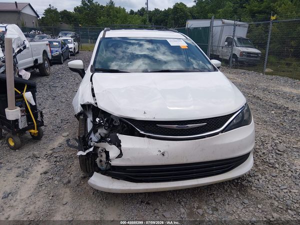 2020 CHRYSLER VOYAGER LXI